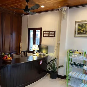 酒店 Jasmine Place House, 琅勃拉邦